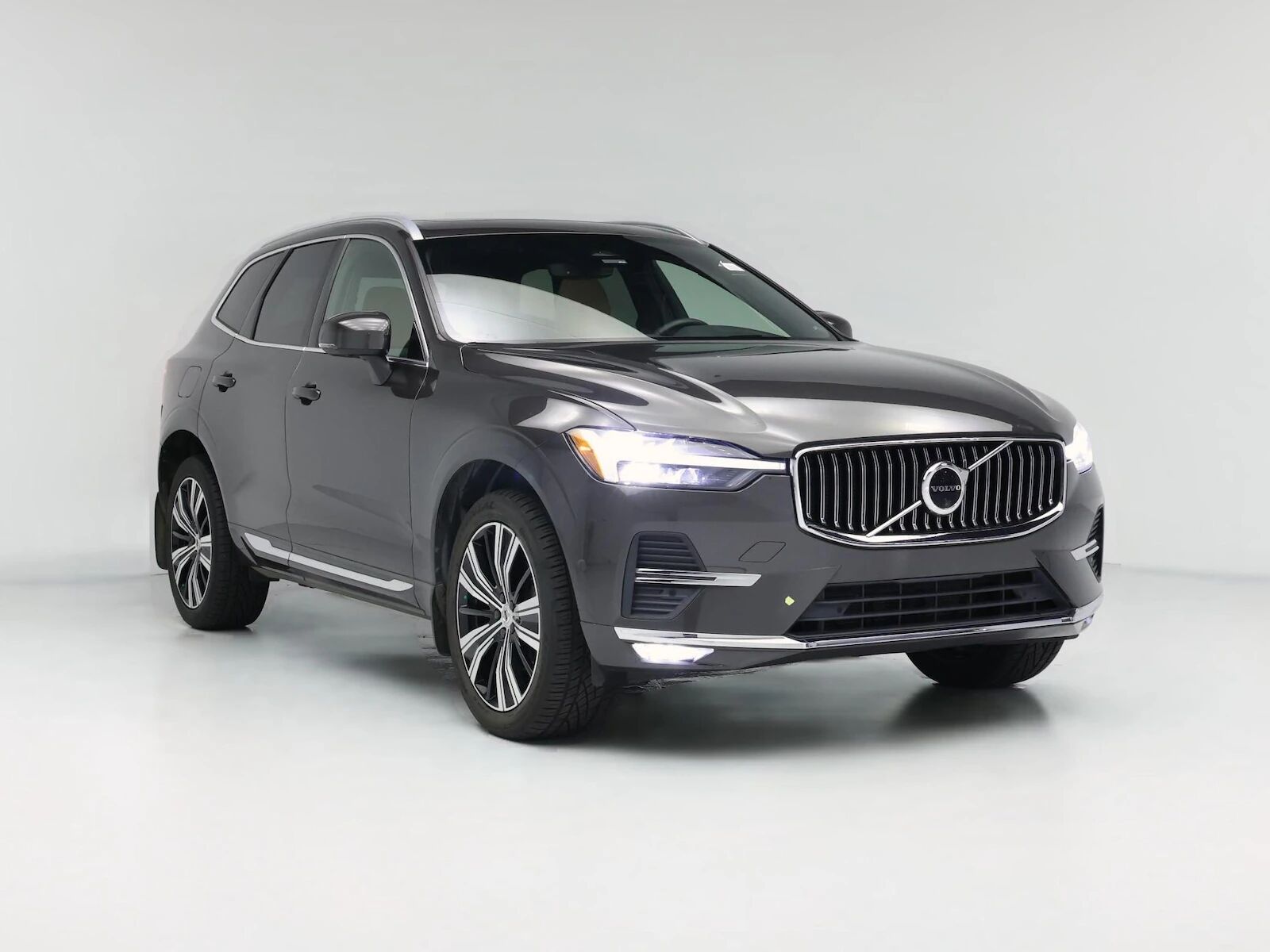 2022 VOLVO XC60