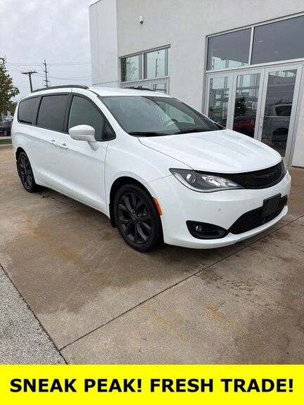 2020 CHRYSLER Pacifica