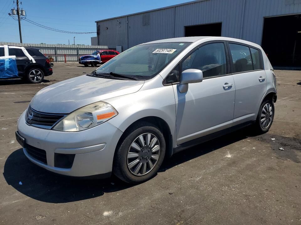 2010 NISSAN Versa