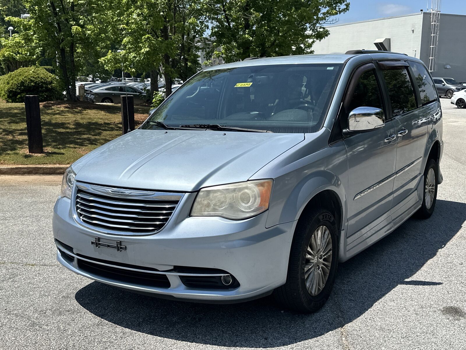 2013 CHRYSLER Town and Country