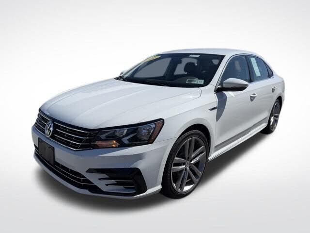 2017 VOLKSWAGEN Passat