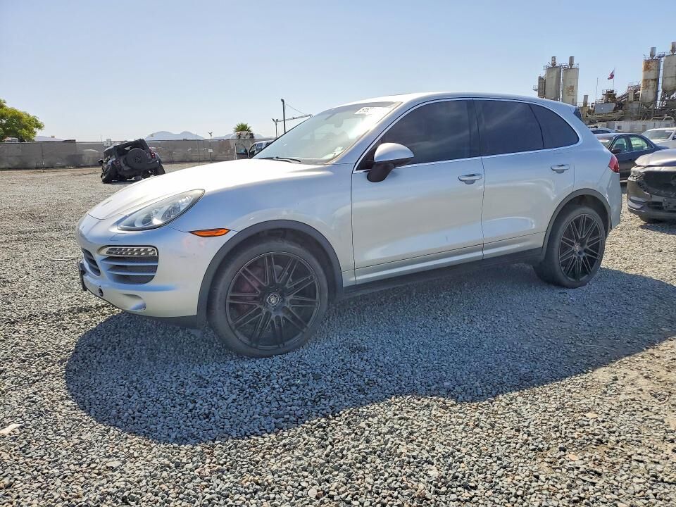 2011 PORSCHE Cayenne