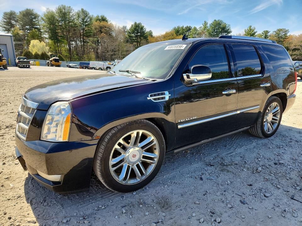 2010 CADILLAC Escalade