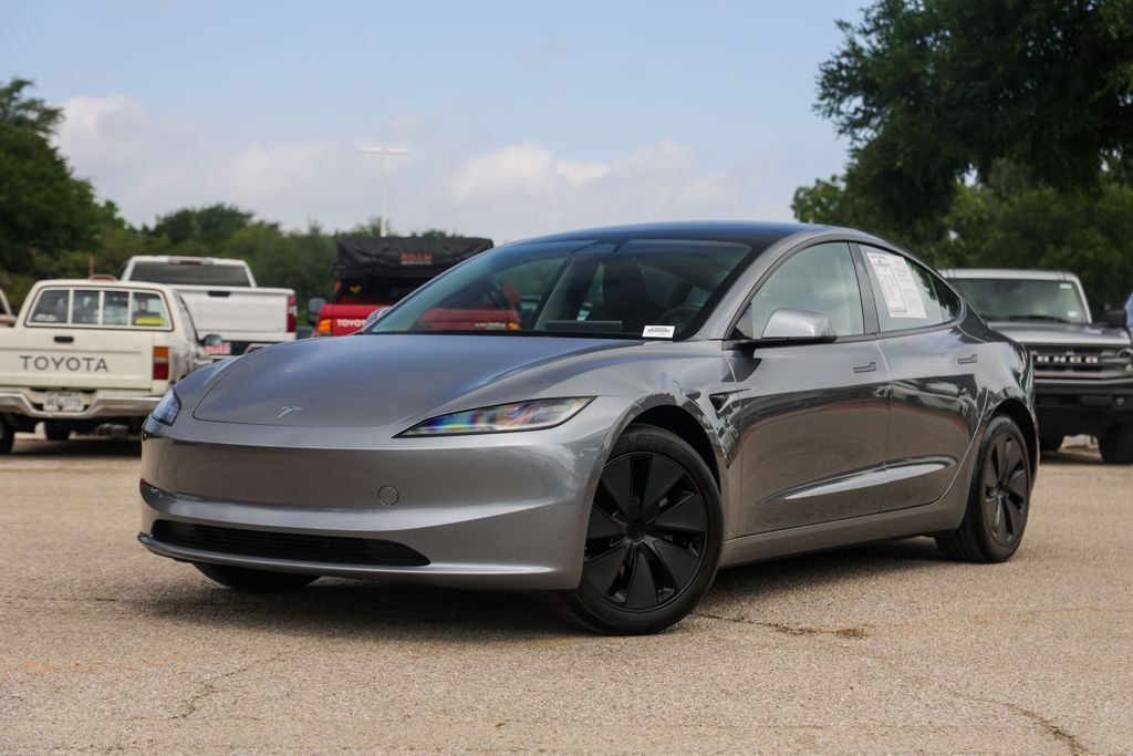 2025 TESLA Model 3