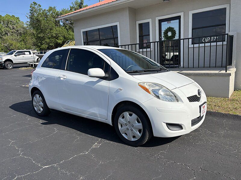 2011 TOYOTA Yaris
