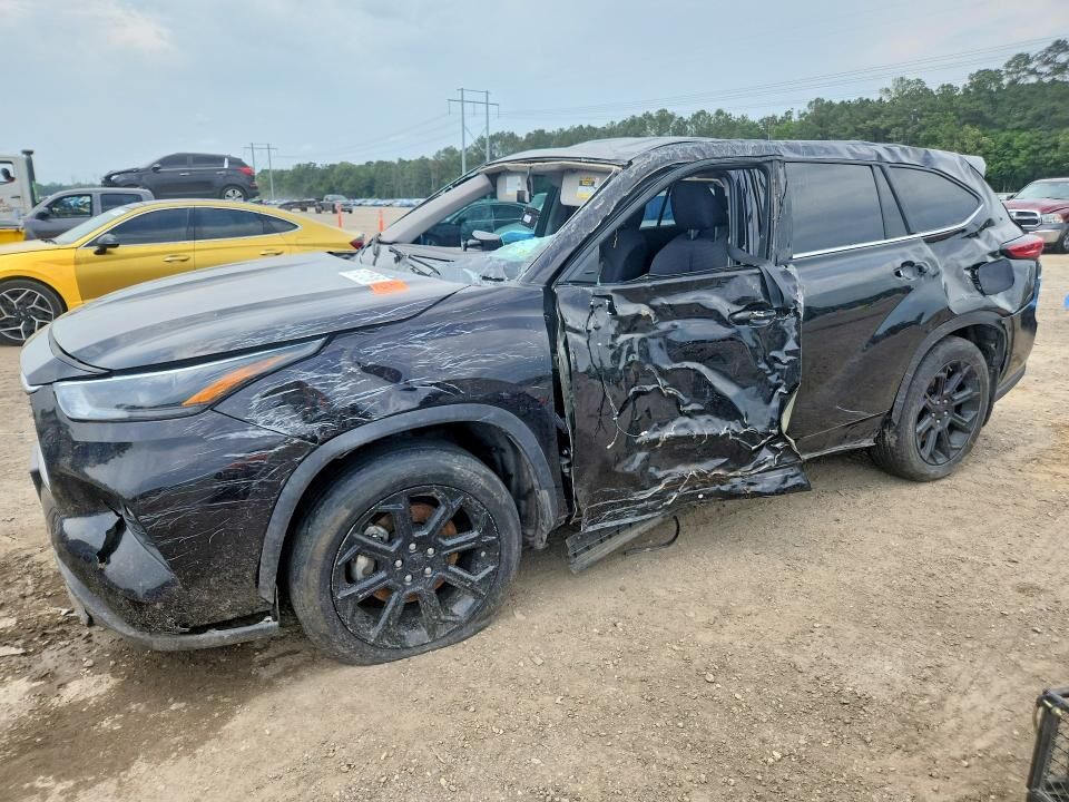 2022 TOYOTA Highlander