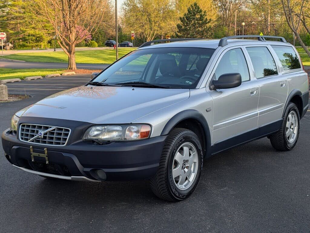 2001 VOLVO V70
