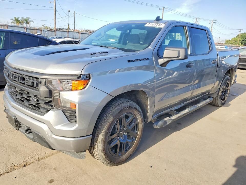 2024 CHEVROLET Silverado