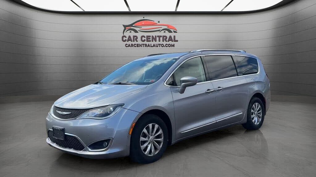 2019 CHRYSLER Pacifica