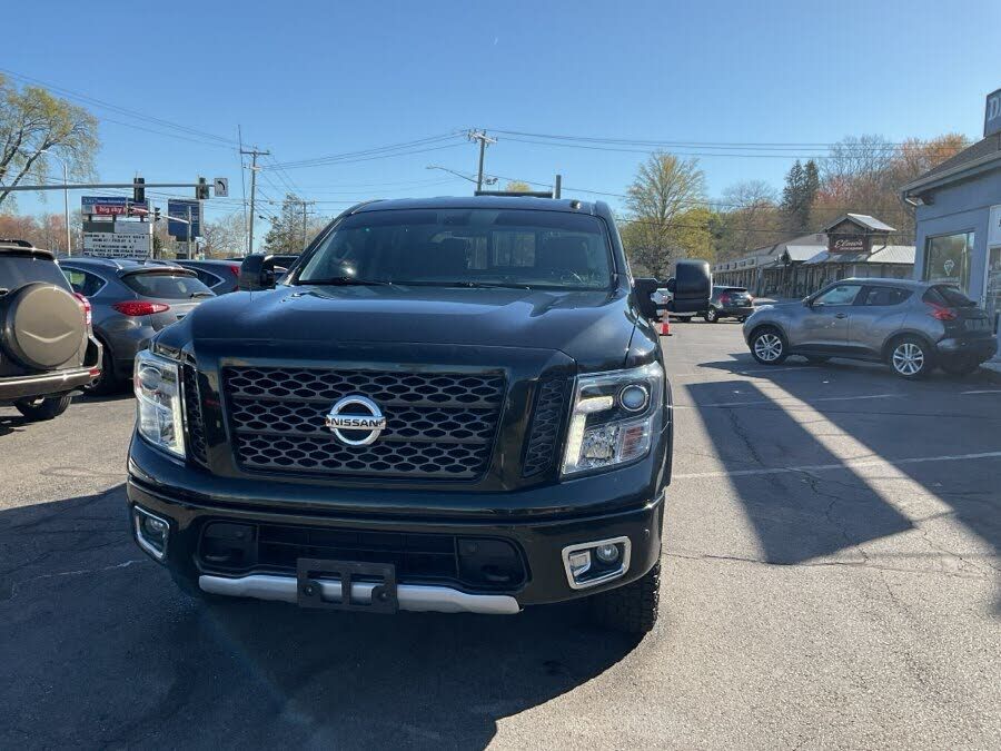 2019 NISSAN Titan