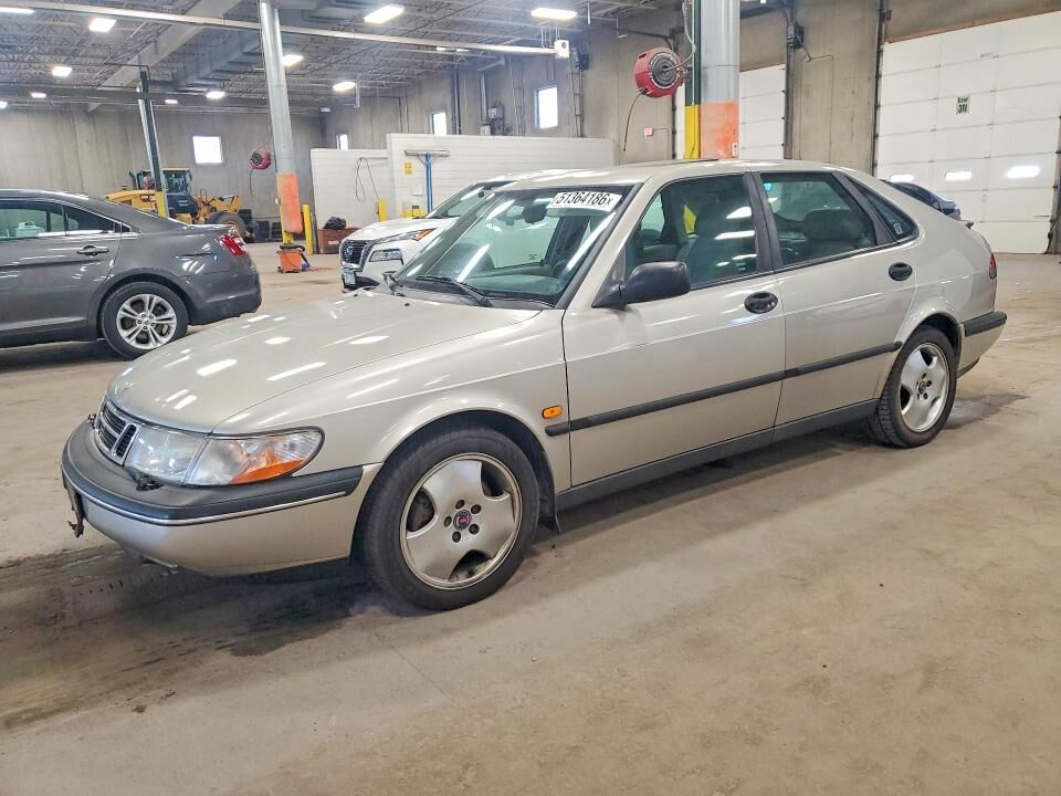 1997 SAAB 900