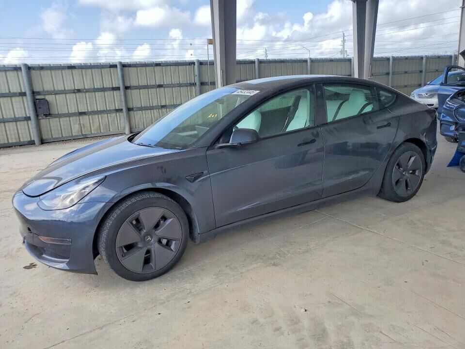 2022 TESLA Model 3
