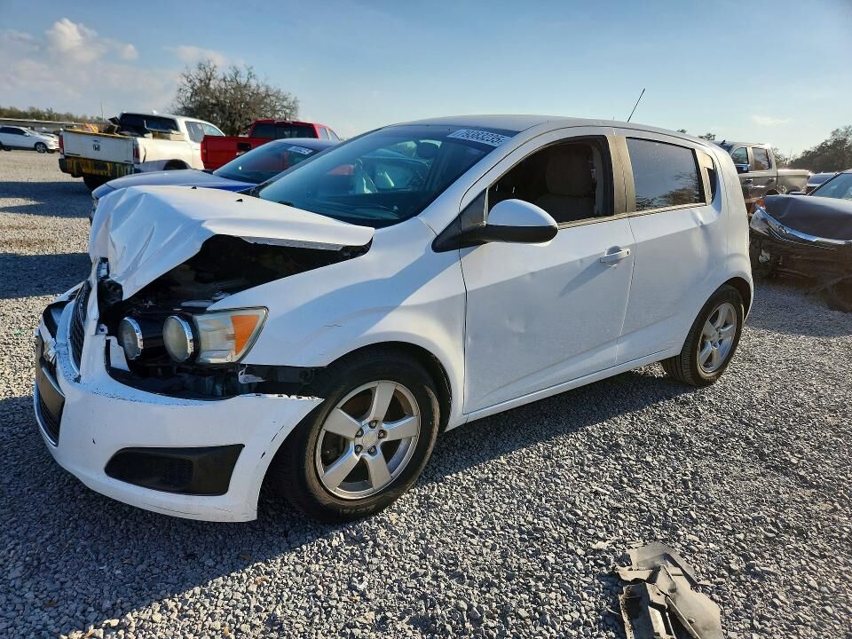 2015 CHEVROLET Sonic