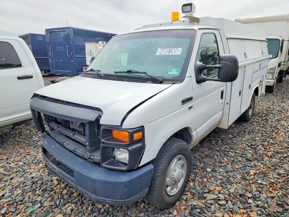 2014 FORD E-350