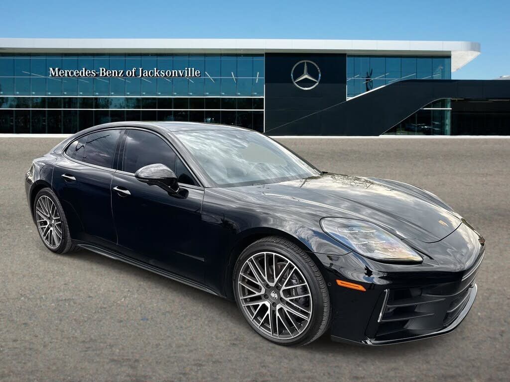 2024 PORSCHE Panamera
