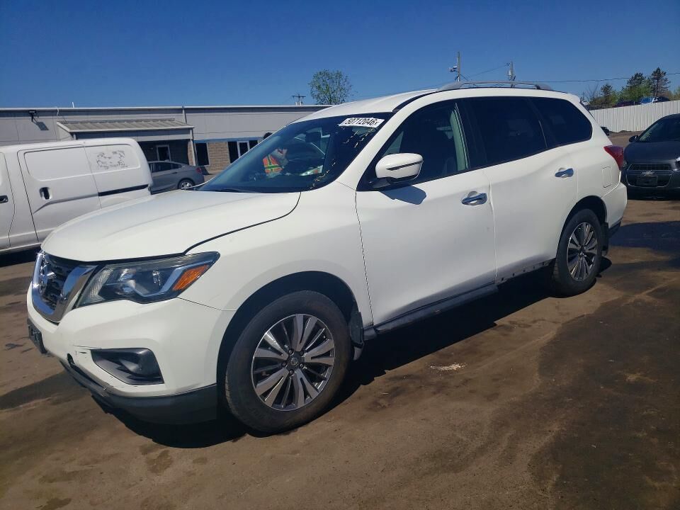 2017 NISSAN Pathfinder