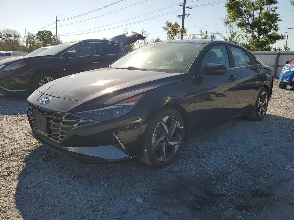 2022 HYUNDAI Elantra