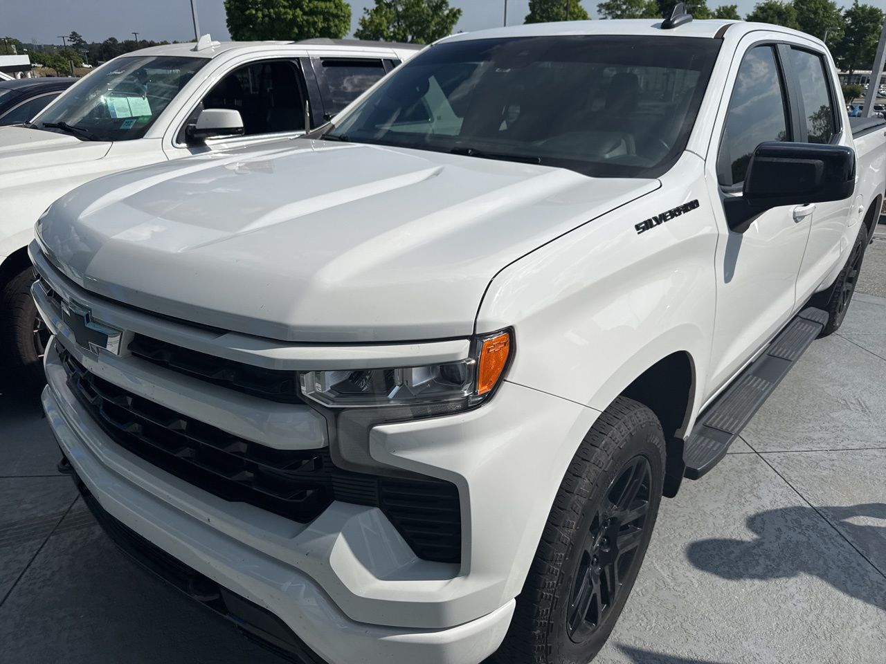 2023 CHEVROLET Silverado