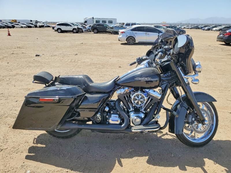 2016 HARLEY DAVIDSON FLHXS / Street Glide Special