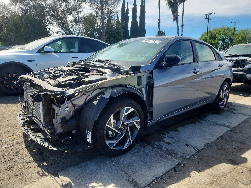 2025 HYUNDAI Elantra