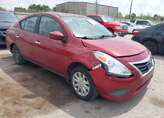 2016 NISSAN Versa