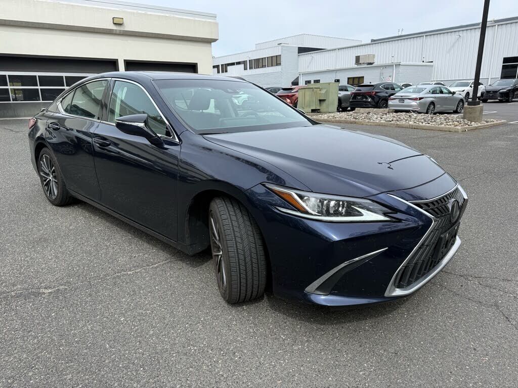 2023 LEXUS ES