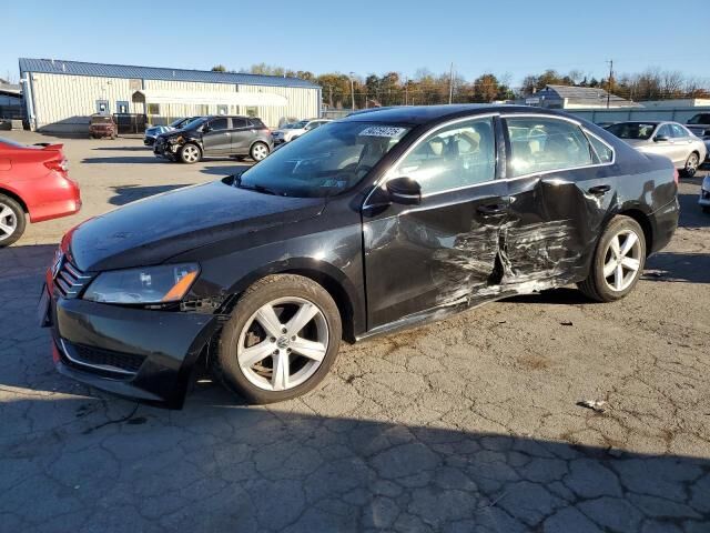 2012 VOLKSWAGEN Passat