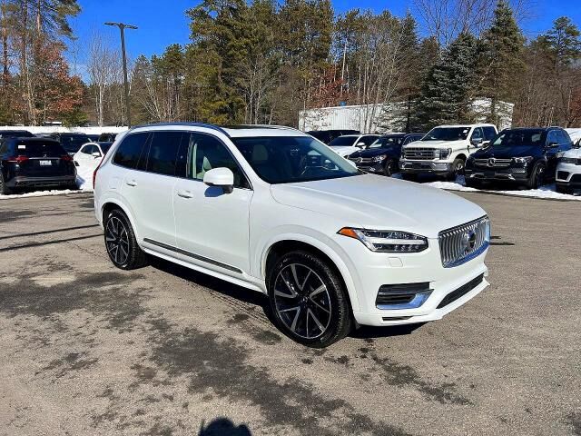 2021 VOLVO XC90