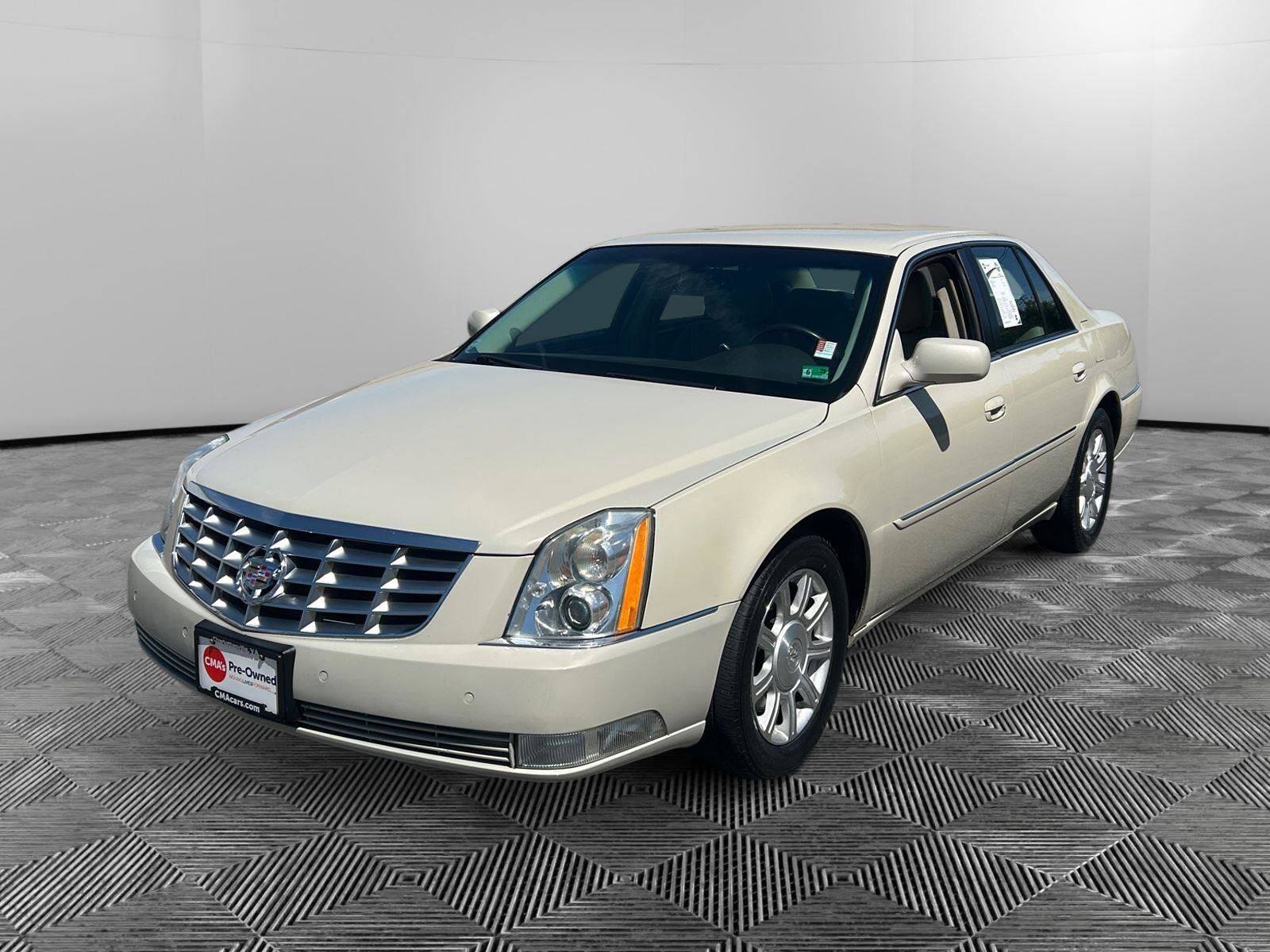 2010 CADILLAC DTS