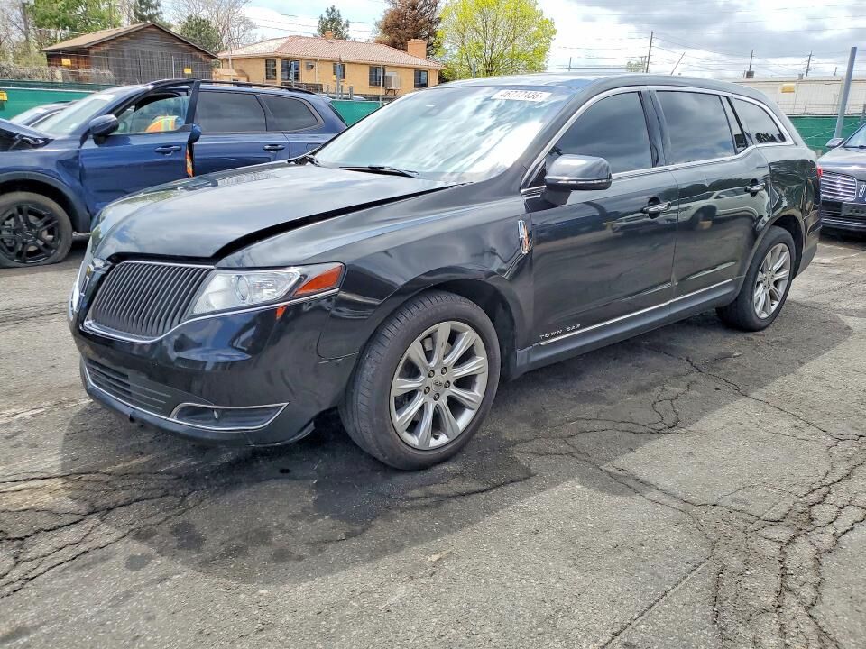 2014 LINCOLN MKT
