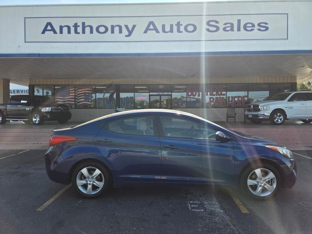 2013 HYUNDAI Elantra