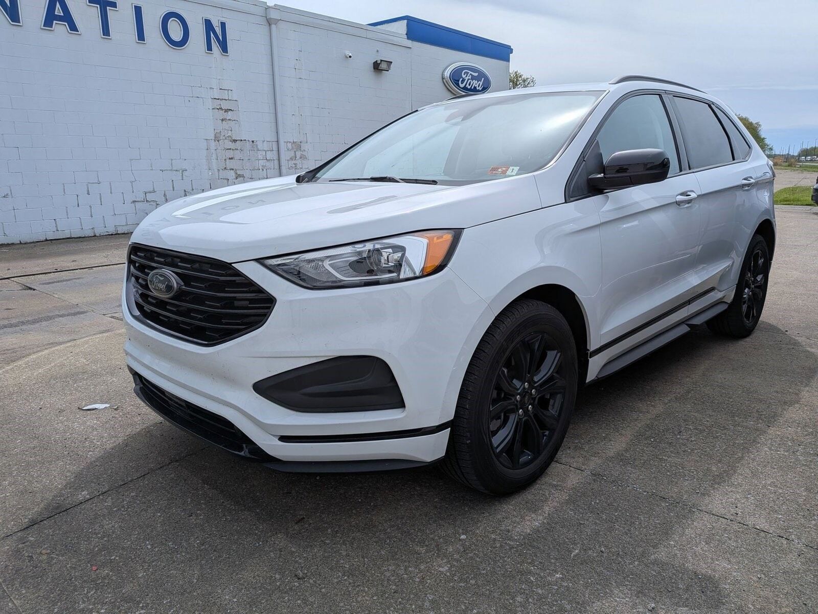 2022 FORD Edge