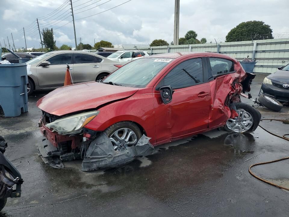 2018 TOYOTA Yaris