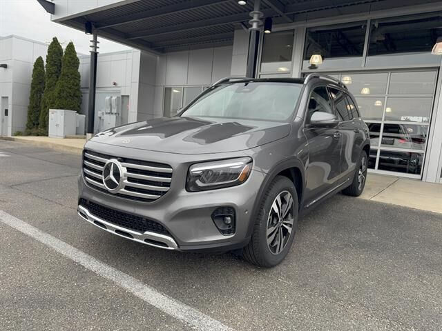 2026 MERCEDES-BENZ GLB-Class