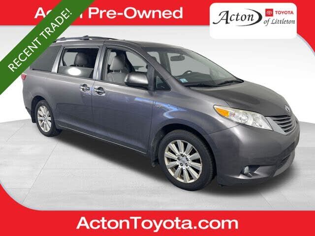 2017 TOYOTA Sienna