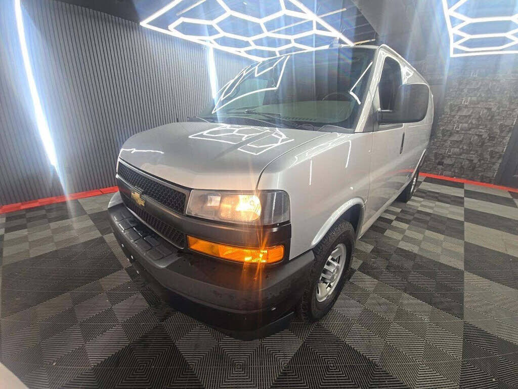 2020 CHEVROLET Express
