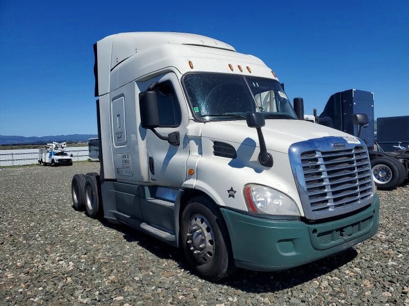 2016 FREIGHTLINER Cascadia