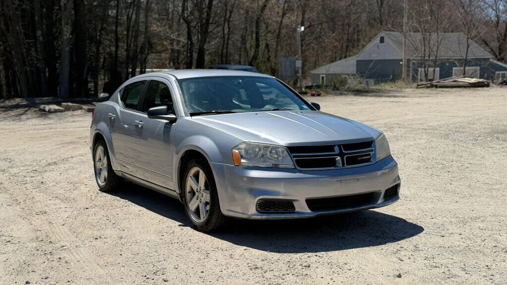 2013 DODGE Avenger