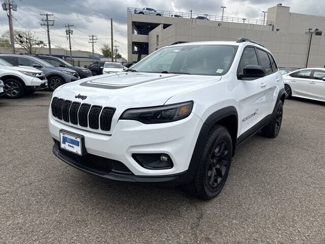 2022 JEEP Cherokee