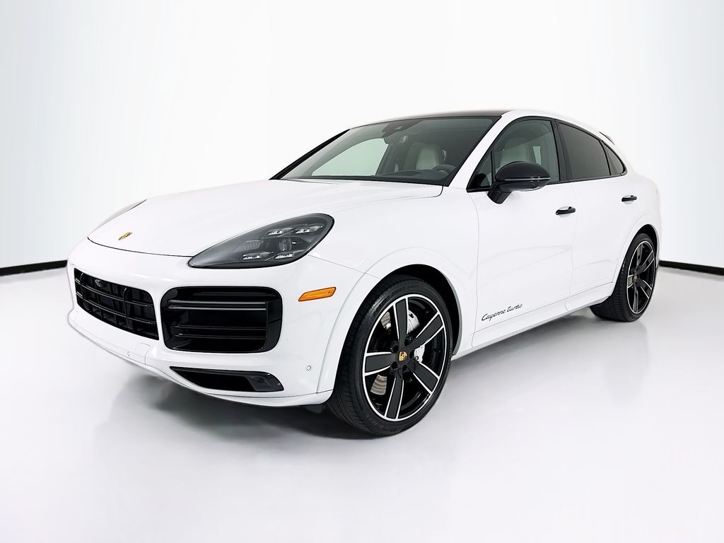 2022 PORSCHE Cayenne