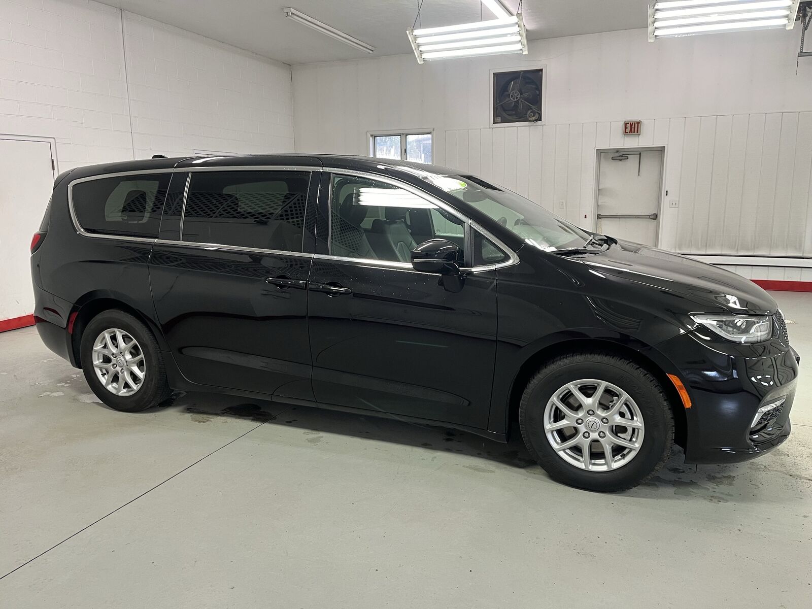 2025 CHRYSLER Pacifica