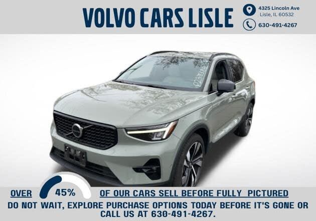 2023 VOLVO XC40
