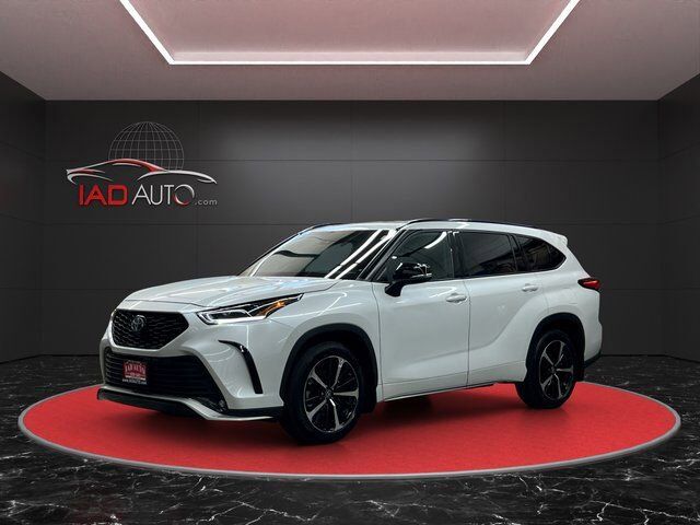 2022 TOYOTA Highlander