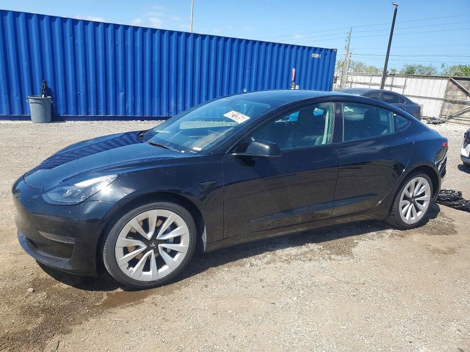 2022 TESLA Model 3