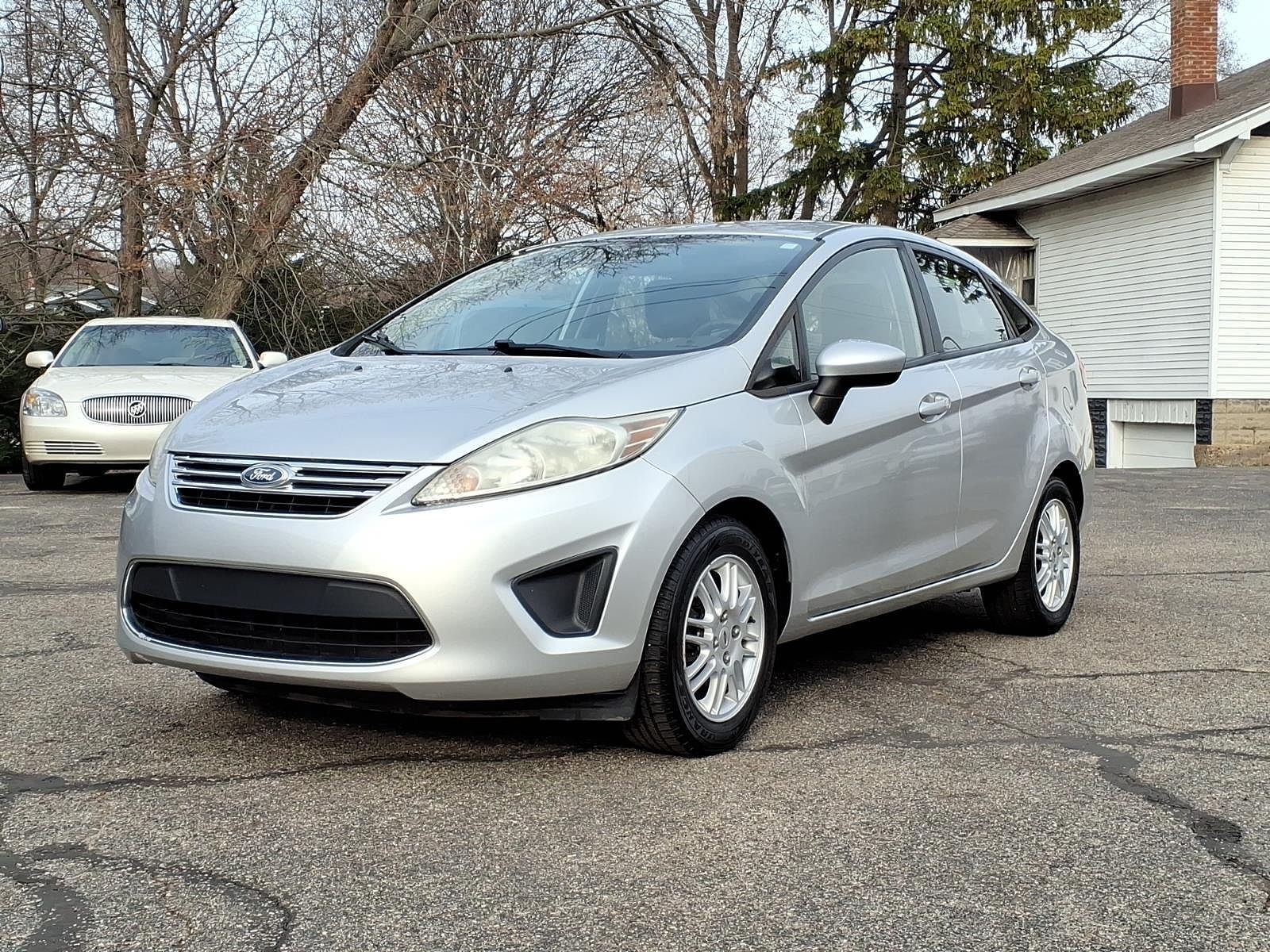 2012 FORD Fiesta