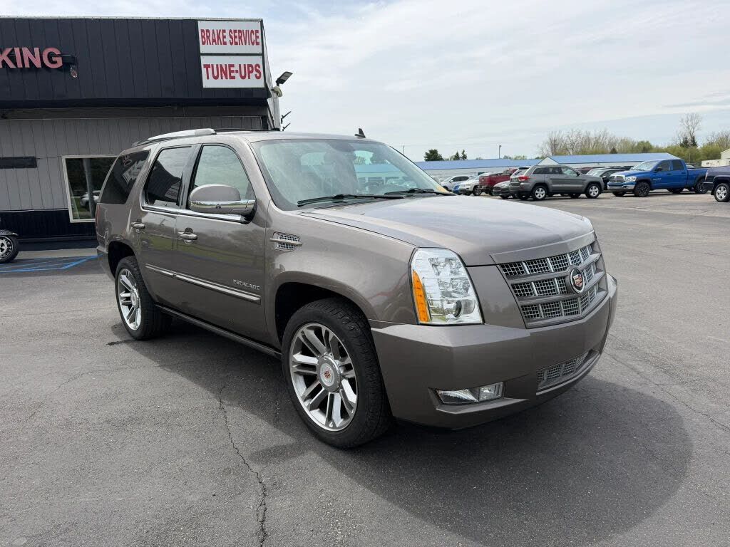 2014 CADILLAC Escalade