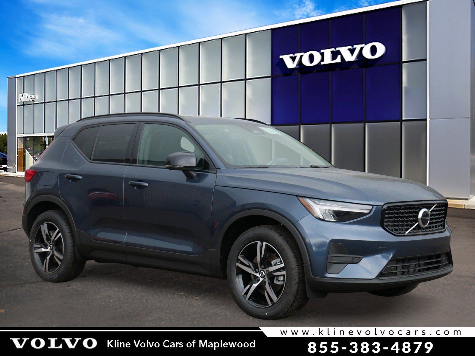 2026 VOLVO XC40