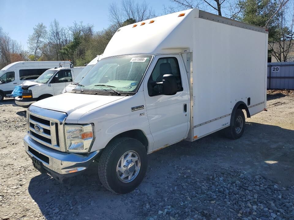 2010 FORD E-350