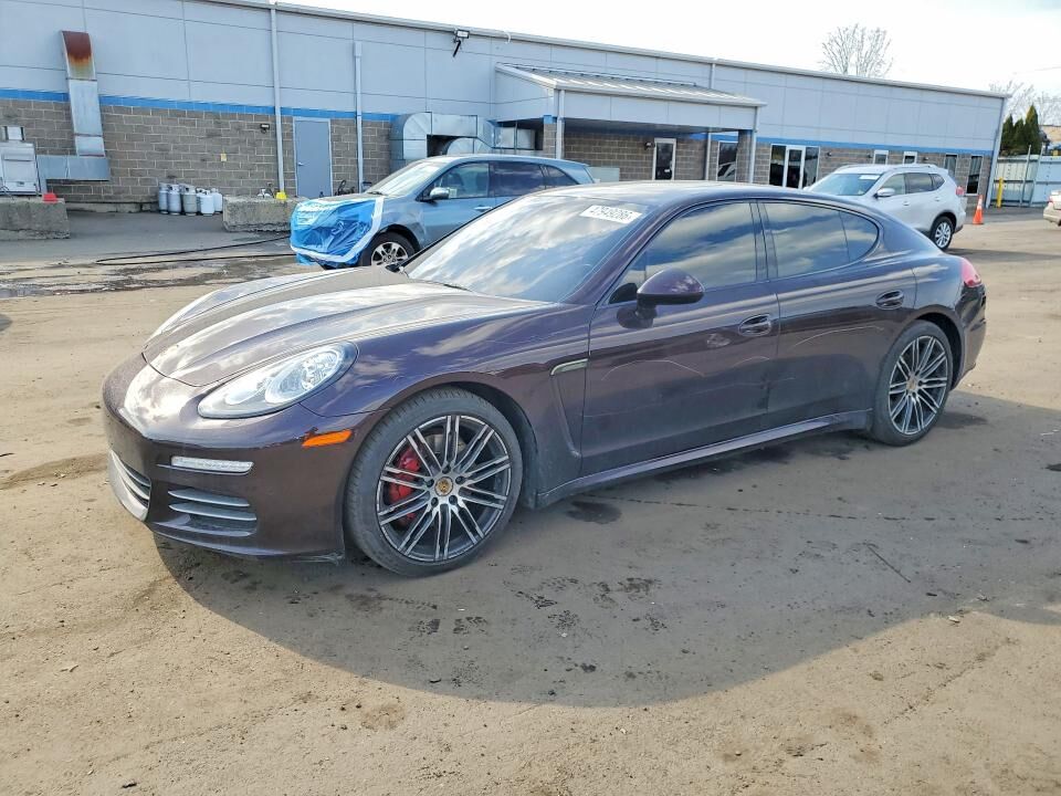 2015 PORSCHE Panamera