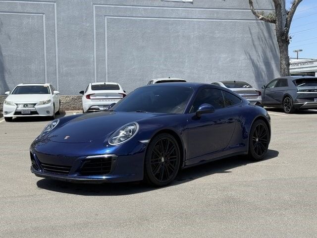 2017 PORSCHE 911